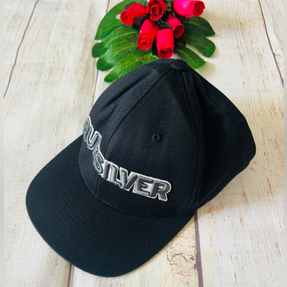 Quicksilver Boy’s Black Embroidered Logo Flexfit Baseball Cap One Size